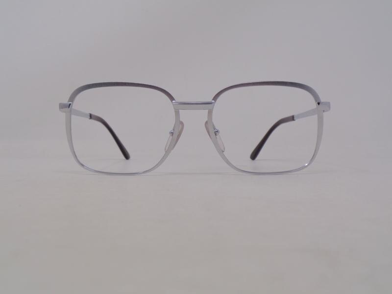 Burberry - Occhiali da Sole Oversize Check - Nero - Burberry Eyewear Burberry - Occhiali da Sole Oversize Check - Nero - Burberry Eyewear