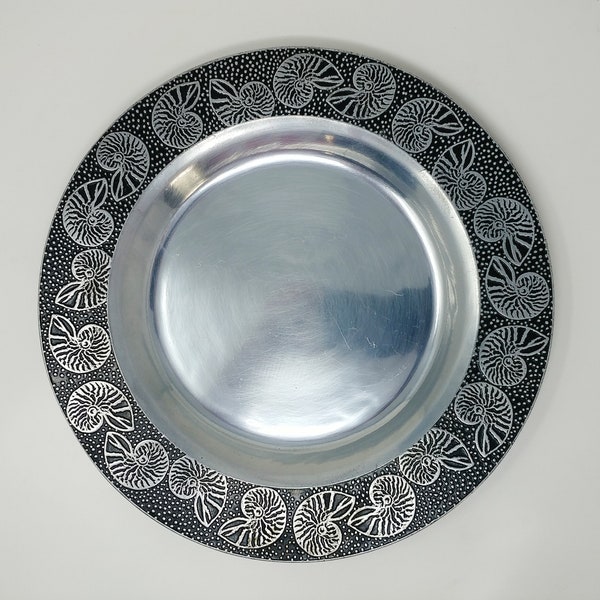12" Polished Pewter Round Serving Plate with Sea Shell Rim, Seafood Serving Platter, Vintage Pewter Serving Plate