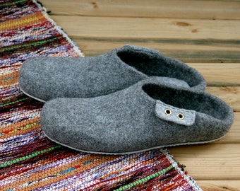 Comfy men slippers Eco friendly  handmade  gift for him Felt  Grey wool backless men comfortable slip on
