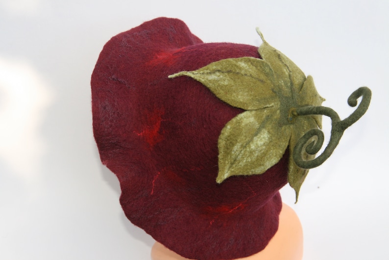 Wine red felt fashion hat image 2