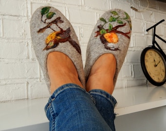 Handmade Wool Slippers: Women's Indoor Mules with Spring Bird Design