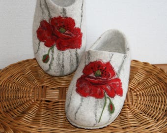Women felt slippers / Sustainable wool house shoes / Warm decorative felt wool slippers / Luxury female gift / Felted wool home clogs