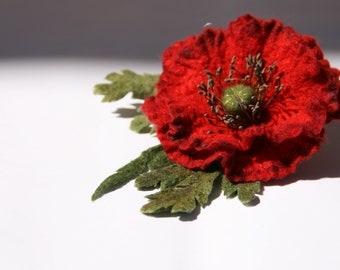 Red felt wool poppy pin Felted poppy brooch Wool jewelry Rustic style jewelry Natural fibers poppy flower