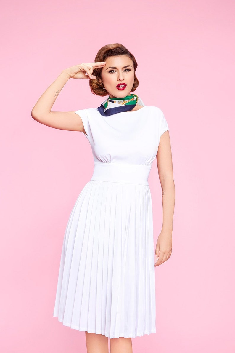 short slitted sleeves Betty/'s ACCORDION PLEATED dress