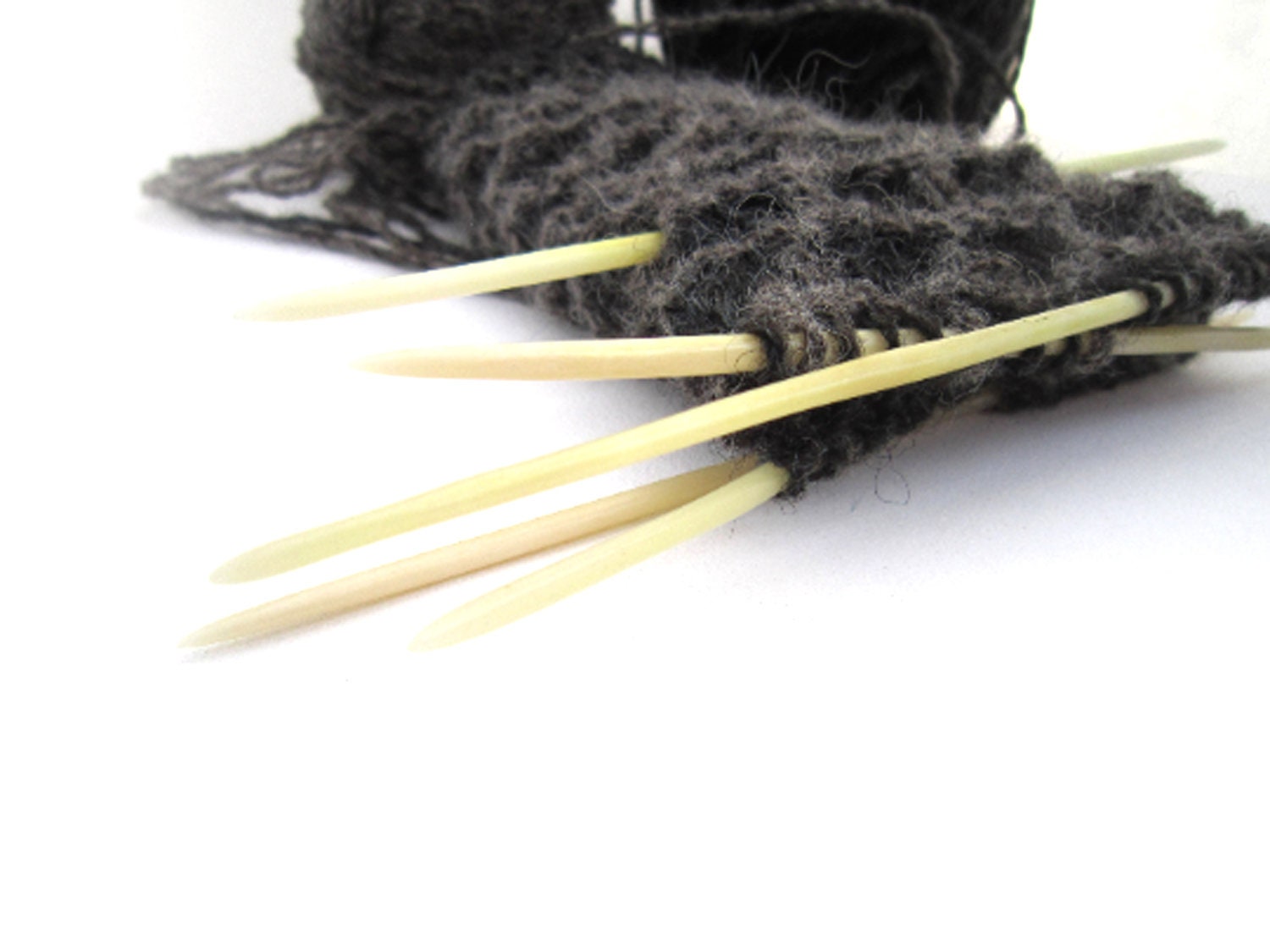 Why Use Natural Needles For Knitting?