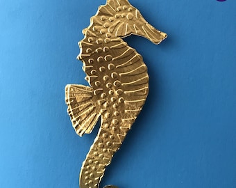 Handcrafted aquatic ex-votos