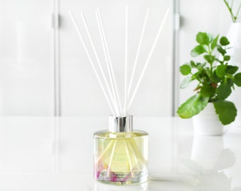 Spa Oil Diffuser - Flower Reed Diffuser Daughter Gift From Dad - Nordic Style Stocking Filler - Dorm Decor Just Because Gift For Girlfriend