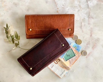 Classic Bifold Wallet, Women  leather wallet, Leather wallet, Personalized wallet, Monogrammed wallet, Awesome gift wallet, handmade wallet