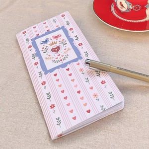 Quaderno femminile fatto a mano, copertina morbida al tatto, pagine a righe punteggiate, diario elegante