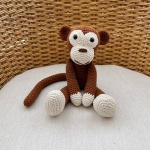 Safari Animal crochet kit. Circulo. Amigurumi Kit Giraffe Monkey