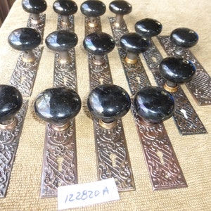 Vintage Antique verzierte viktorianische 30-teilige Russel & Erwin Türbeschläge Set 122820 A