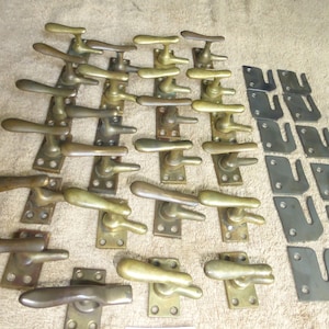 Vintage Antique 2 Pc Casement Window Lock and Keeper 82423 B