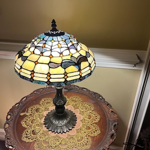 Vintage Antique Stained Glass Table Parlor Boudoir Lamp 112023 H