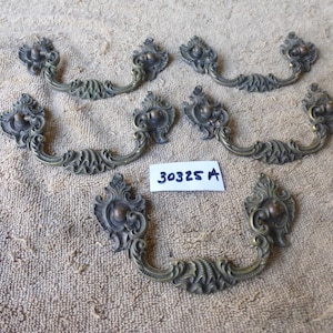 FIVE Vintage Ornate Heavy Cast Bronze Brass Victorian Drawer Chest Pulls 30325 A