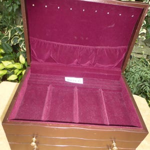 Vintage Antique LG 3 Drawer Mahogany Jewelry Box Chest  80224 A