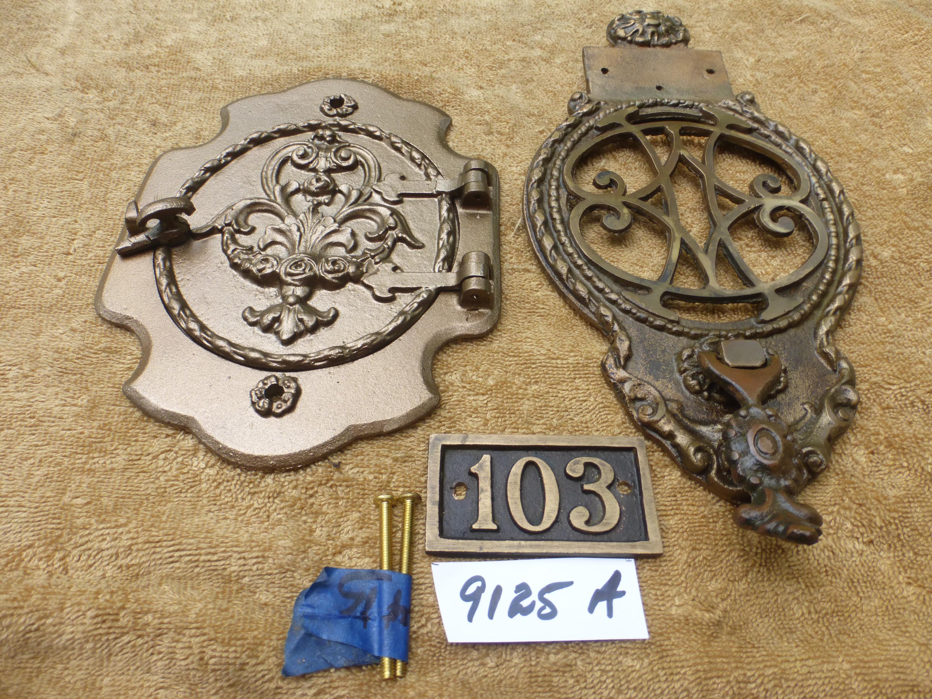 Vintage Antique Cast Metal Speakeasy Door Grille Peephole 9125 A