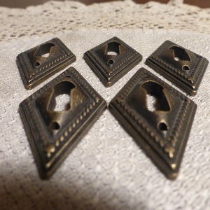 5 Vintage Antique Cast Brass Diamond Keyholes Rope Border 41021 W