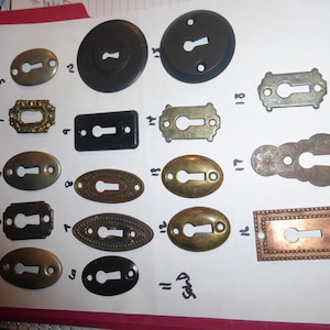 ONE Vintage Antique  Keyhole Cover  10119 B2M  SELLING EACH