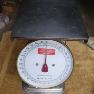 Vintage Antique 2 Lb x 1/8 Oz Mechanical Scale 32823 C