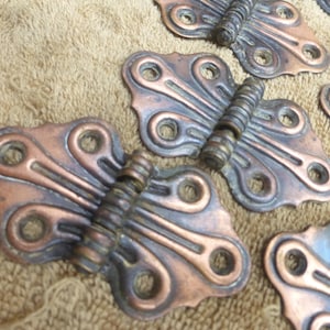 8 Vintage Antique Copper/Brass Butterfly Hinges 33025 A