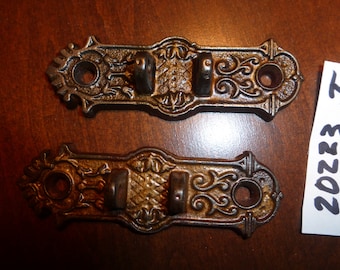 ONE Vintage Antique Victorian Iron Kerosene Lamp Bracket 20223 I