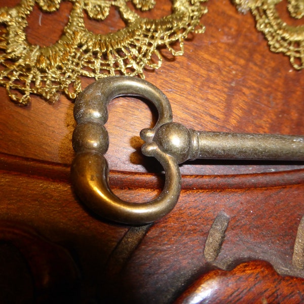 Vintage Antique Brass Open Barrel USA Furniture Cabinet Key  814 R 2