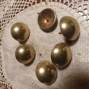 20 Brass Over Steel Upholstery Tacks / Nails Bright Brass Finish 7/8&quot; Round Head 5/8&quot; Shank 1821 A