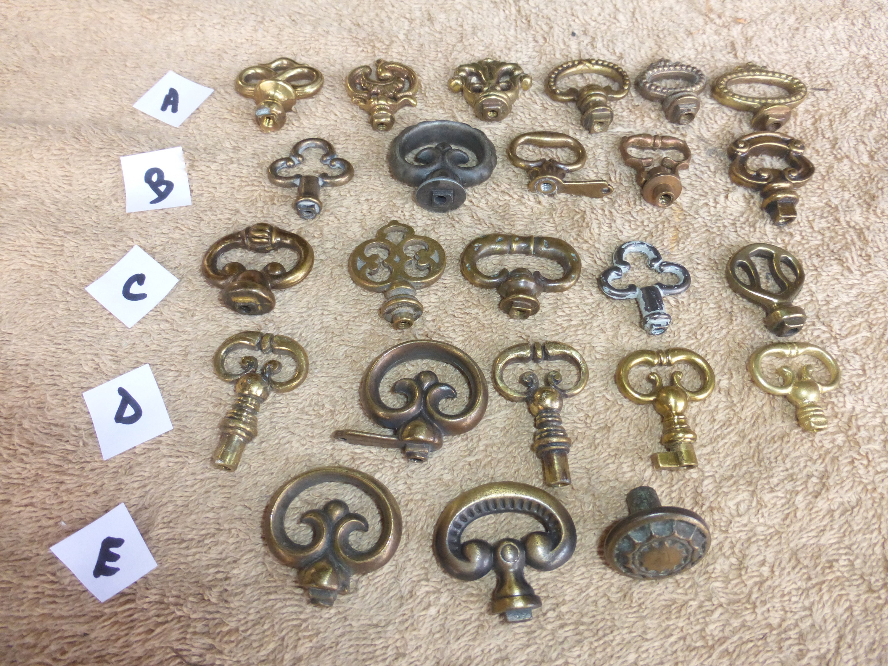 ONE Vintage Antique Cabinet Drawer Pull Furniture Accent 1.05.24 A