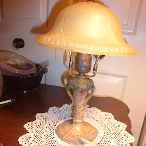 Vintage Antique Small Table Lamp 5325 B