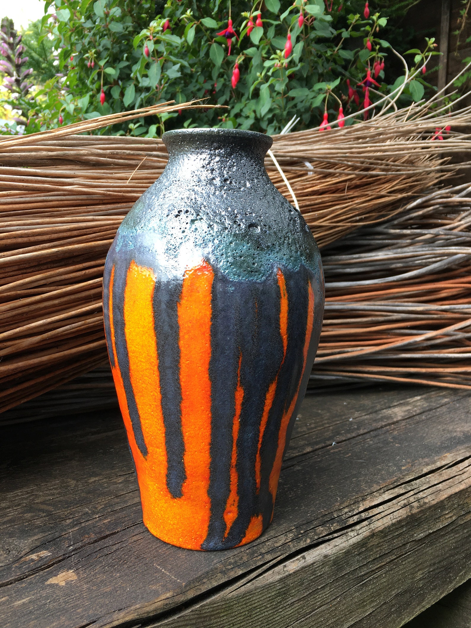 Schwarze und Orange Keramik Vase urnenförmig mit metallic Etsy