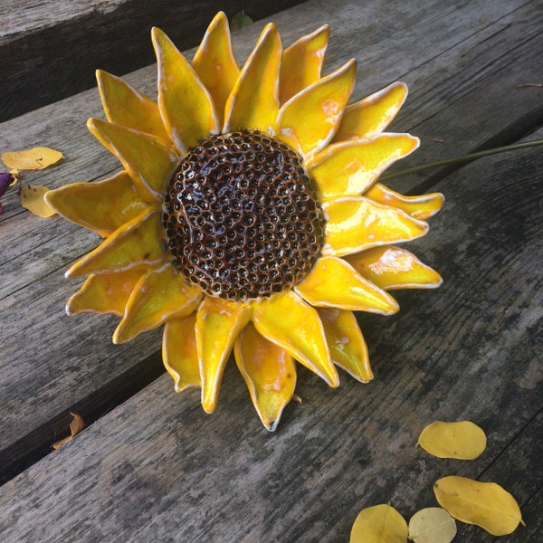 Sonnenblume – Einzelstiel-Blume aus Keramik auf Drahtstiel, für immer sammelbare Blume als Geschenk, Vase, Blumenarrangement