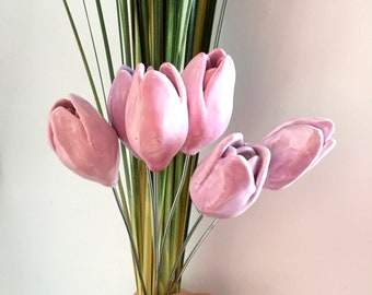 Handgemaakte keramische tulp: eeuwig bloemstuk, pasteldecor