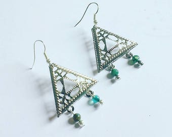 Boucles d'oreilles triangle ethnique perles fines Agates d'Inde naturelles