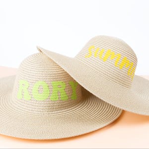 Cappello da spiaggia personalizzato, cappello da damigella d'onore floscio in paglia personalizzato, regalo per la sposa
