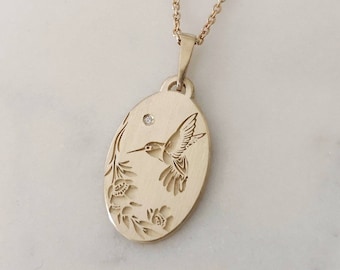 Hummingbird necklace, vintage style oval pendant, unique personalized pendant, floral engraving necklace