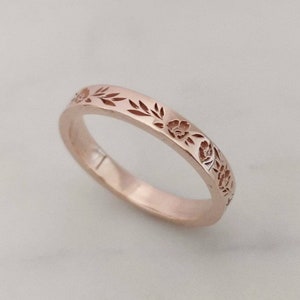 Thin floral wedding band, Flower wedding band, vintage style floral ring for women , personalized Valentine's day gift