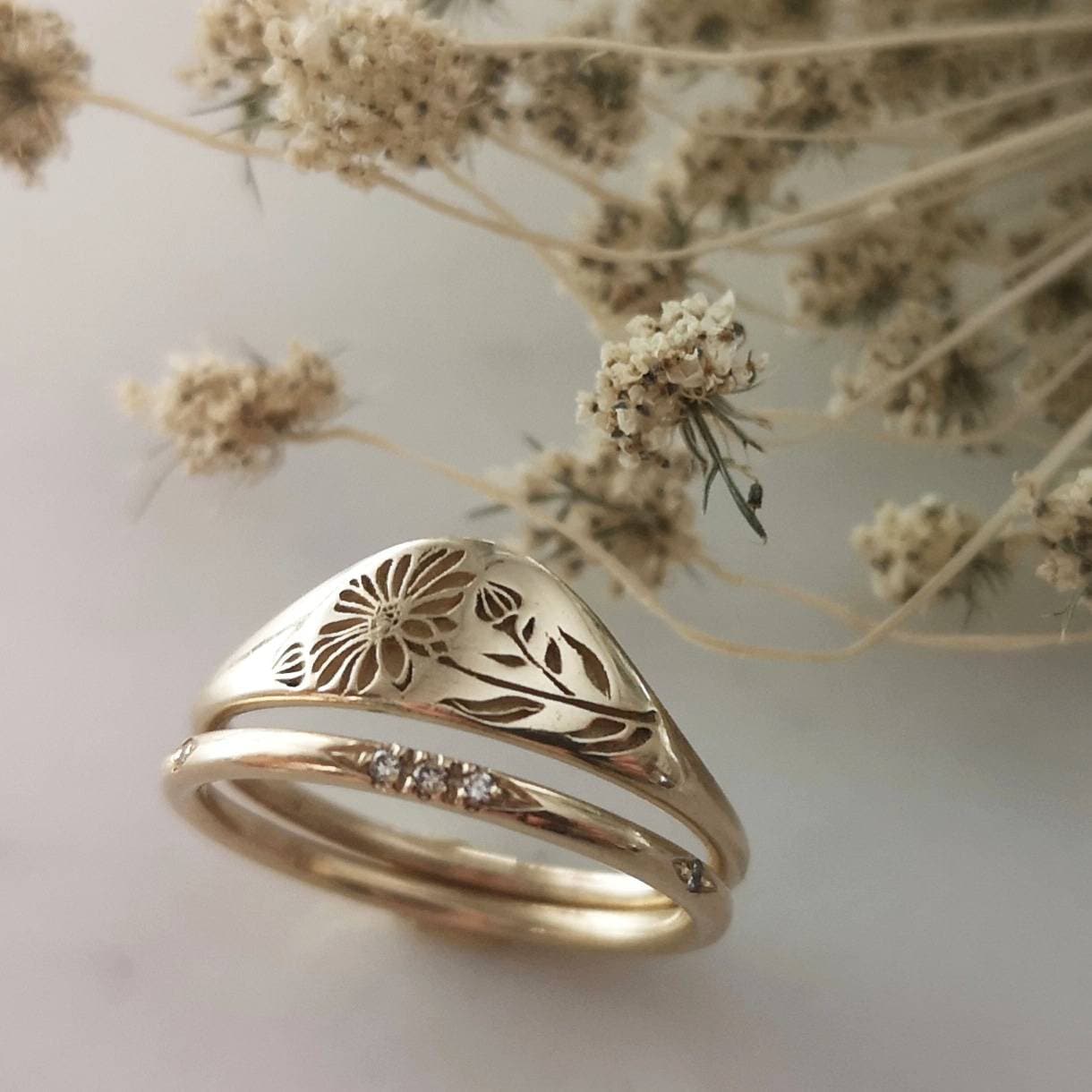 Aster Signet Ring Birth Flower Ring 14k Gold Floral Wedding Ring