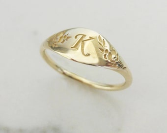 Monogram ring, Flower signet ring, Unique monogram ring, vintage style monogram signet, gold initial ring, personalized Valentine's day gift