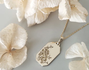 Rose necklace, 14k gold engraved rose pendant necklace, Personalized flower Necklace