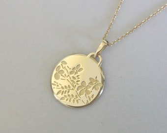 Gold flower pendant, floral necklace, 14K gold necklace for women, vintage style flowers necklace, flowers pendant, unique flower pendant