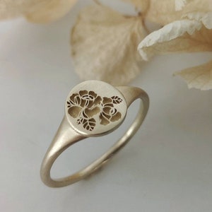 Rose signet ring, Flower signet ring, 14k gold rose signet ring , personalized Valentine&#39;s day gift