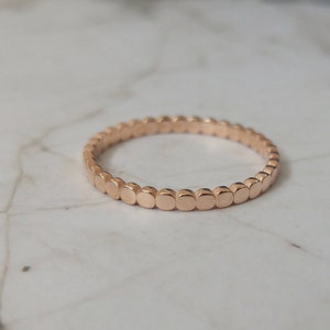 Delicate Rose gold wedding band, circles wedding band, beaded wedding ring, gold wedding band for women, thin gold ring, rose gold ring