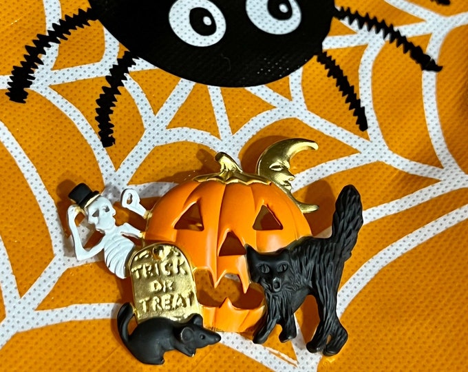 Halloween Brooch, October Holiday Costume Jewelry Pin, Jack O Lantern