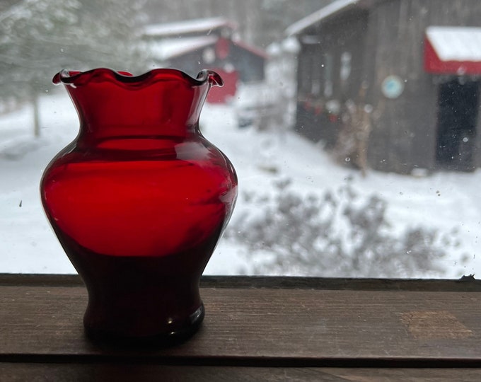Red Glass Bud Vase, Vintage Valentine’s Day Decoration, Valentine Gift