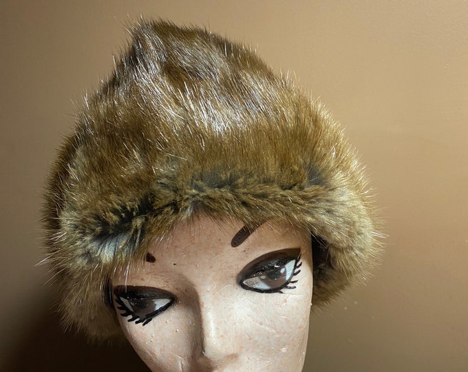 Fur Fashion Hat, Brown Mid Century style winter hat, women’s retro style