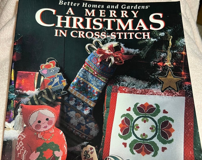 A Merry Christmas in Cross Stitch Book, Holiday Patterns, Instructional Guide