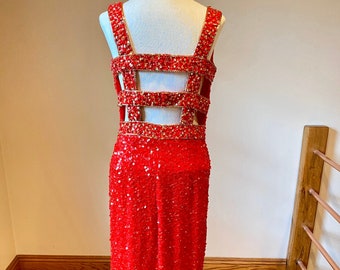 dresses of red and gold