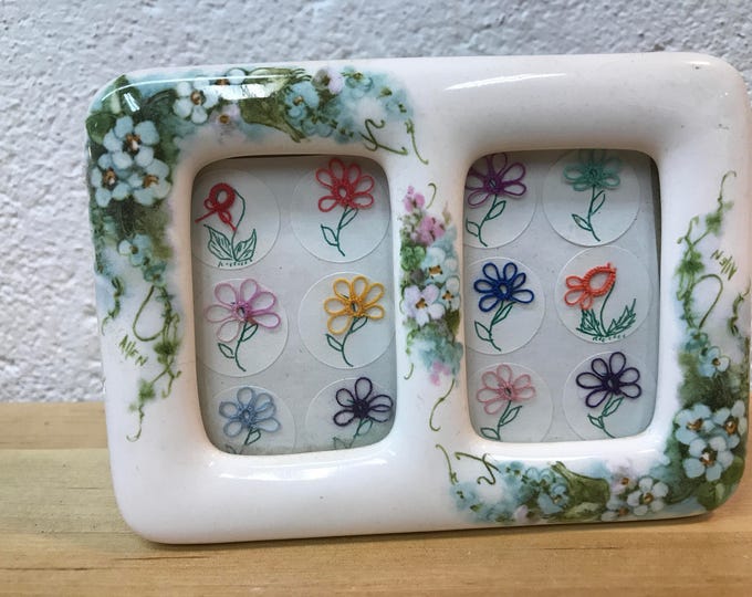 Tatted Flowers, Painted Ceramic Frame, cottage decoration