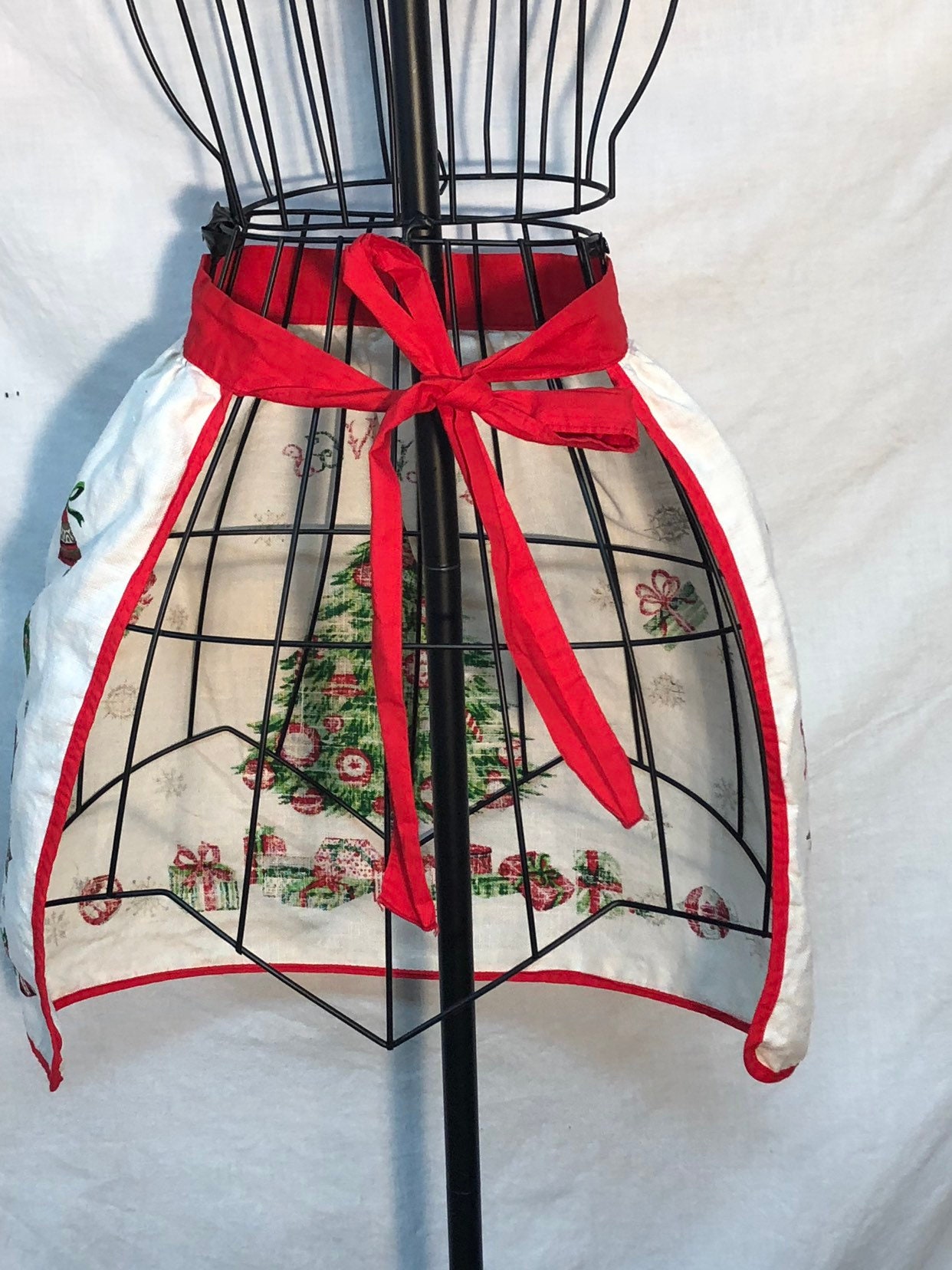 Retro Holiday Apron Linen Christmas Tree