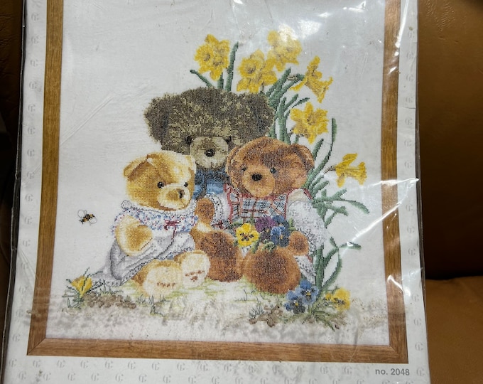 Cross Stitch Bears, Daffodils and Bumblebee Needle Art Project,